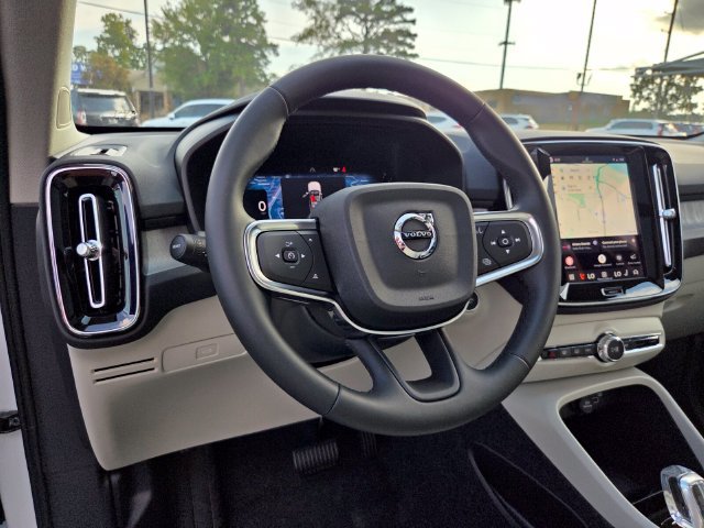 New 2026 Volvo XC40 B5 Plus w/ Protection Package Premier AWD/4WD image 8