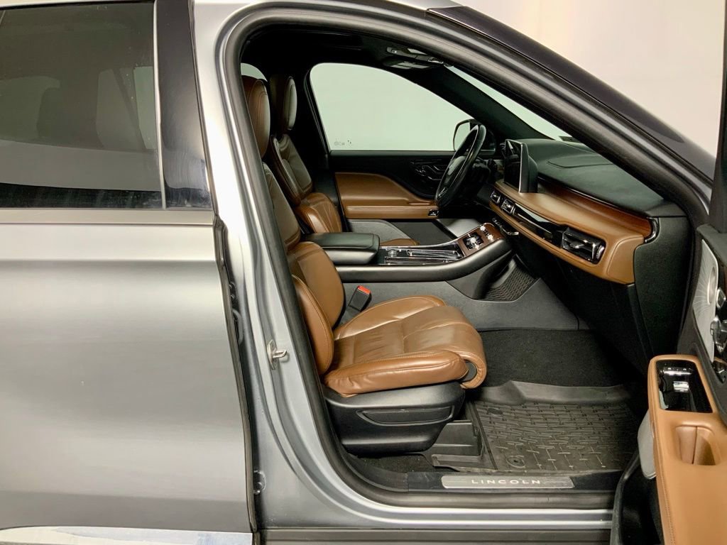 Used 2020 Lincoln Aviator Reserve w/ Equipment Group 202A AWD/4WD image 30