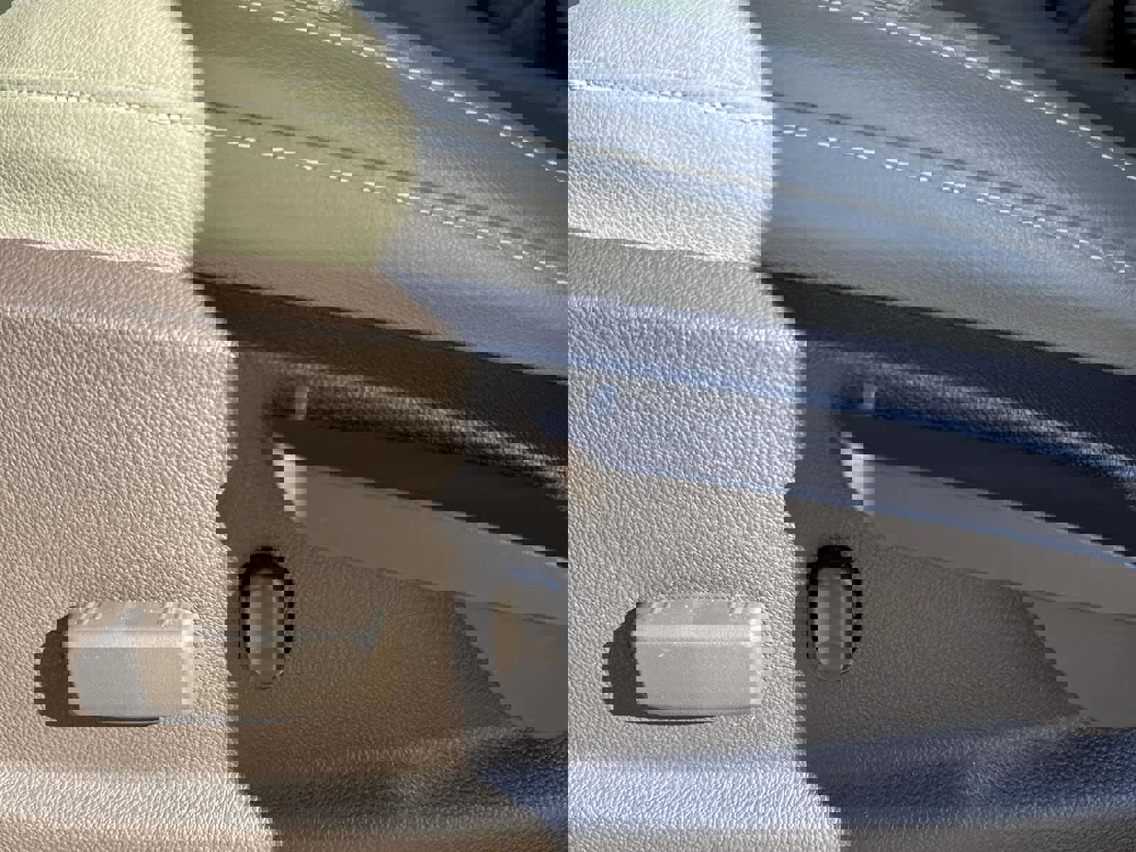 Used 2016 GMC Canyon SLT w/ Driver Alert Package image 14