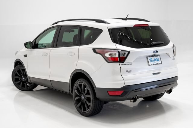 Used 2017 Ford Escape SE w/ SE Sport Appearance Package AWD/4WD image 29