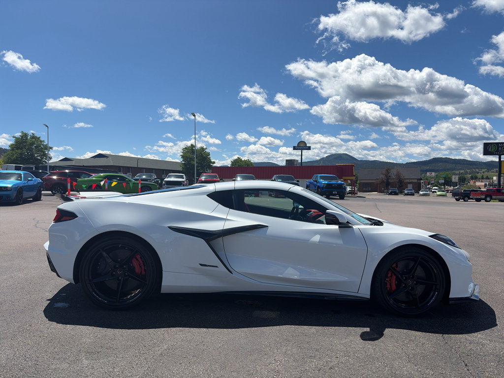 New 2026 Chevrolet Corvette E-Ray w/ Stealth Interior Trim Package AWD/4WD image 5