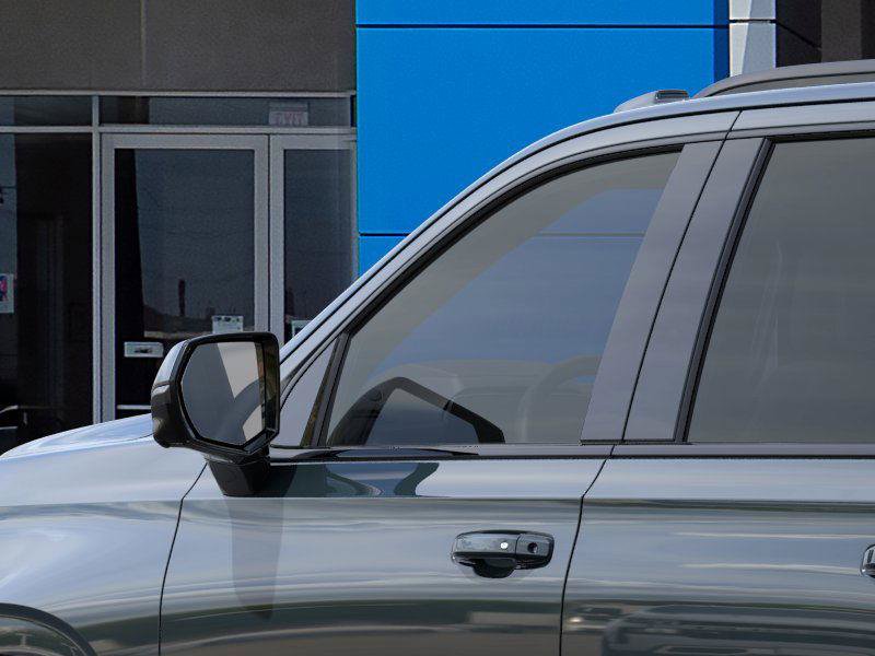 New 2025 Chevrolet Suburban RST w/ Advanced Technology Package AWD/4WD image 12