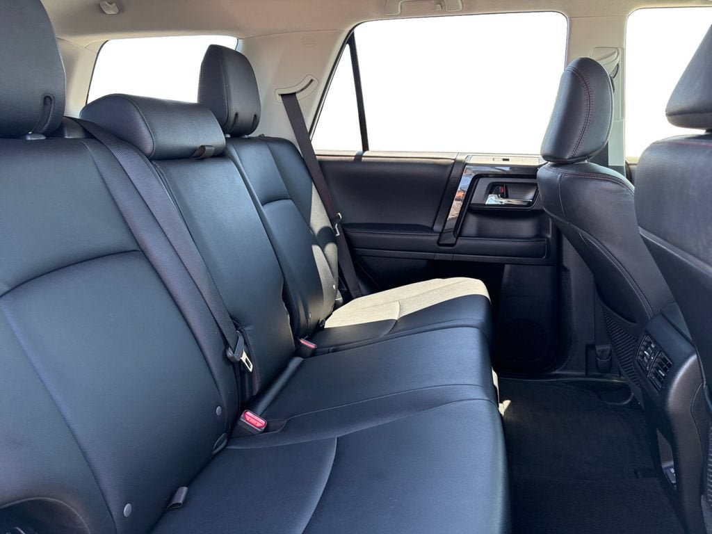 Used 2023 Toyota 4Runner TRD Off-Road Premium AWD/4WD image 18