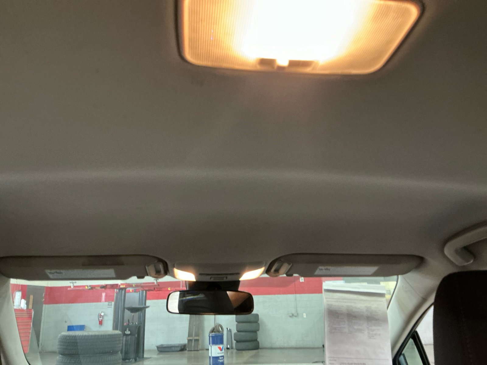 Used 2020 Toyota Corolla LE w/ Carpet Mat Package (TMS) FWD image 33