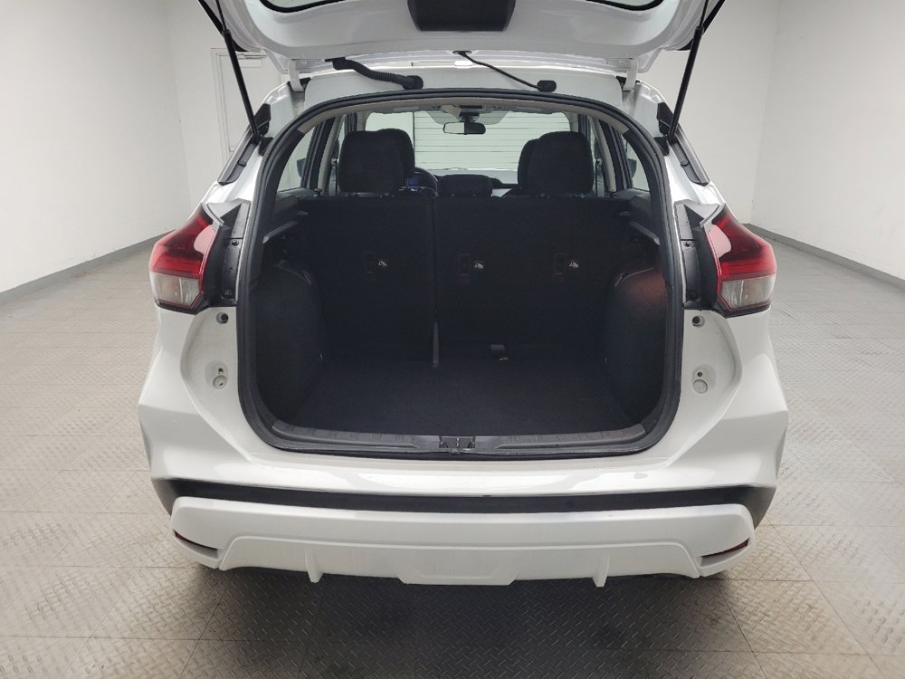 Used 2022 Nissan Kicks S FWD image 29