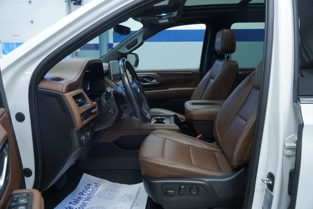 Used 2023 Chevrolet Suburban High Country AWD/4WD image 15