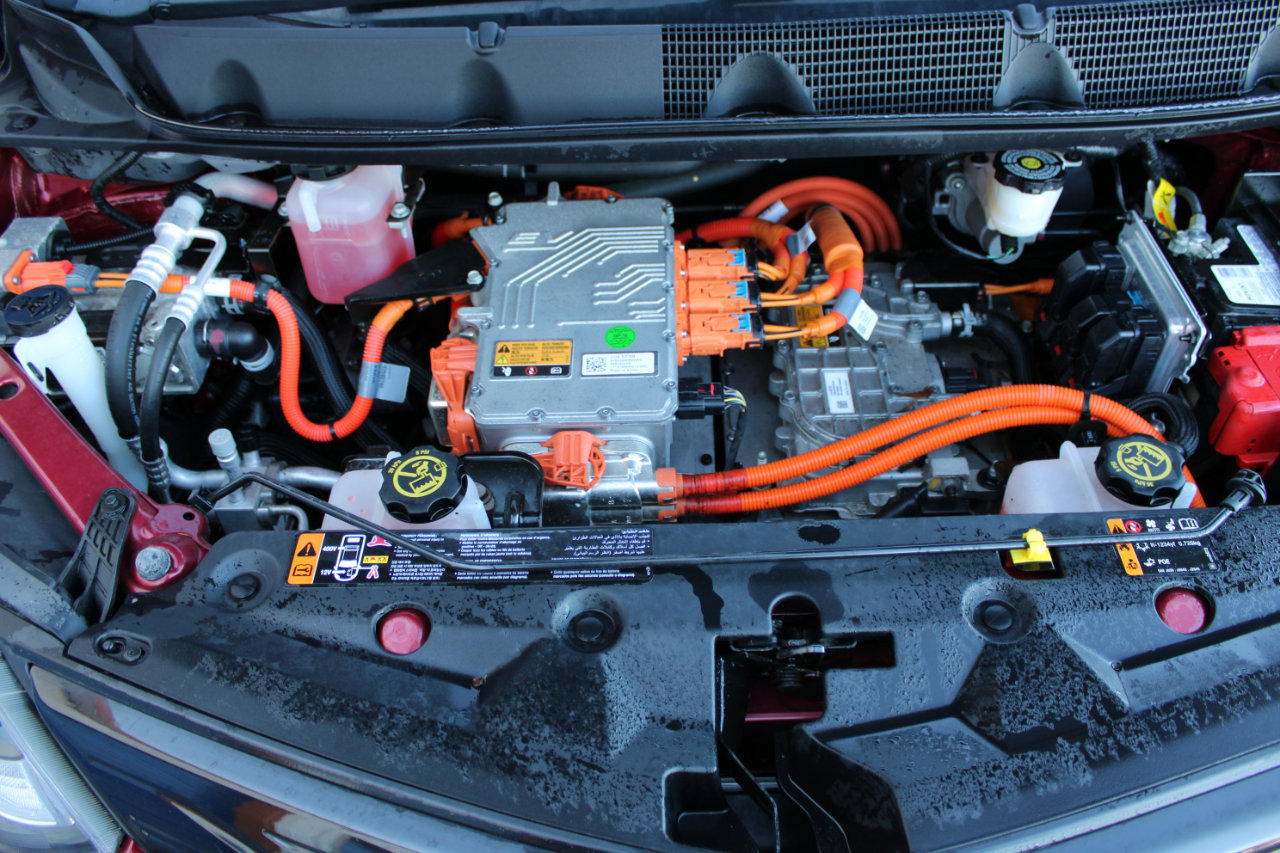 Used 2020 Chevrolet Bolt Premier w/ Infotainment Package image 43