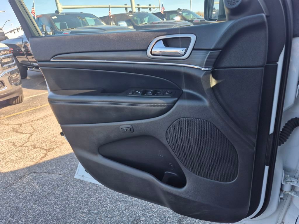 Used 2020 Jeep Grand Cherokee Limited image 17