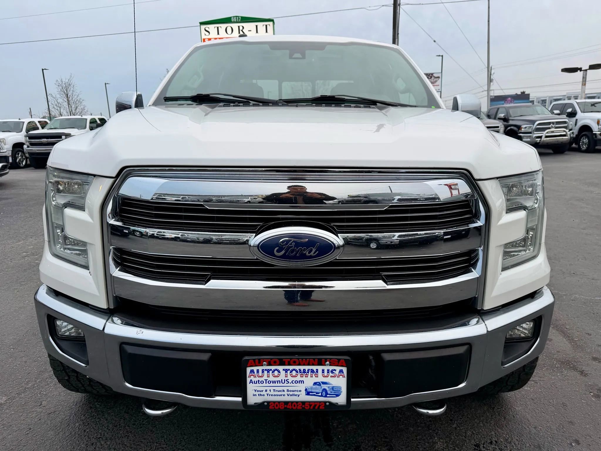 Used 2017 Ford F150 Lariat w/ Equipment Group 502A Luxury image 6