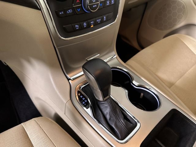 Used 2017 Jeep Grand Cherokee Laredo w/ Quick Order Package 2BE image 16