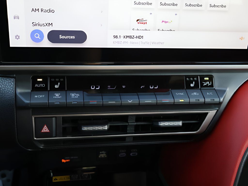 Used 2025 Toyota Camry XSE FWD image 22