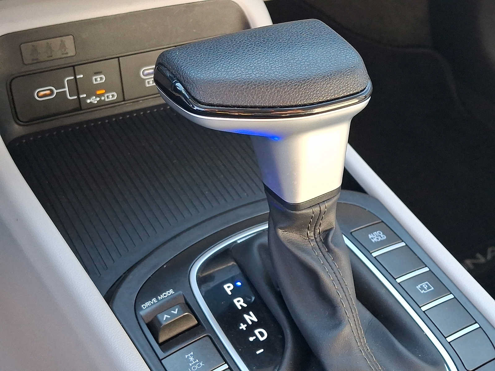 Used 2024 Hyundai Kona SE AWD/4WD image 15