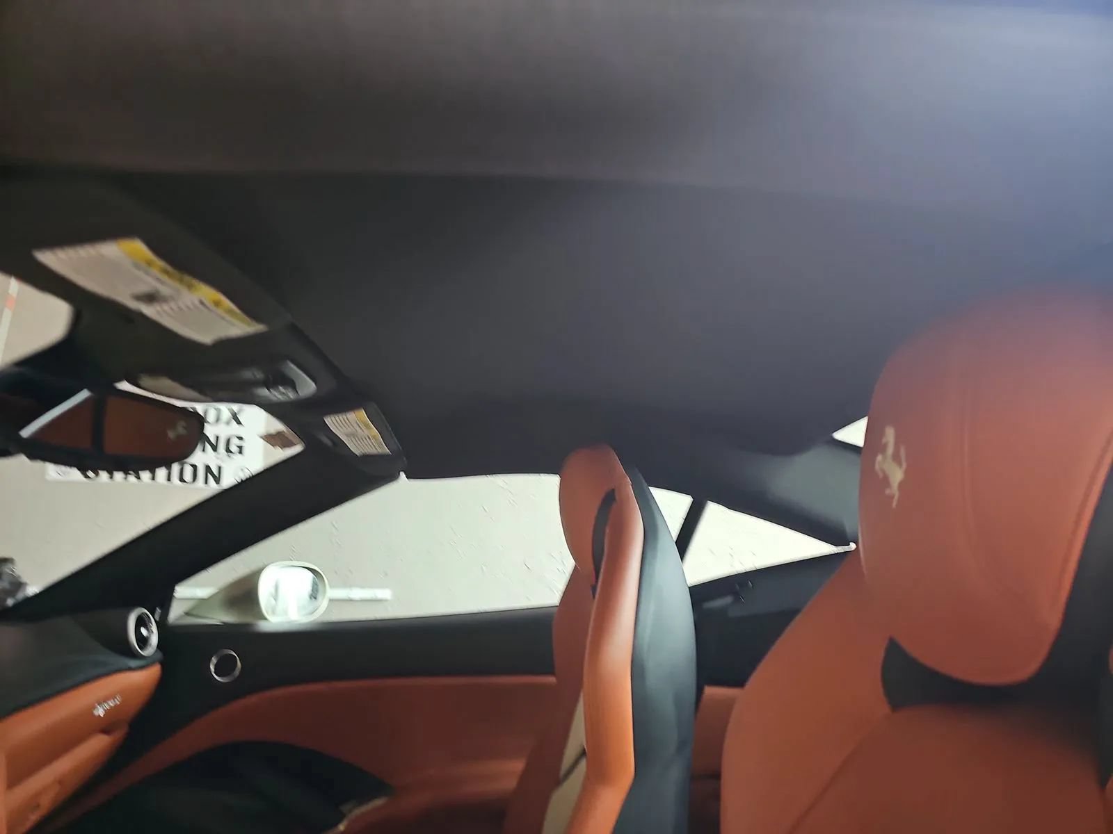 Used 2018 Ferrari California T RWD image 18