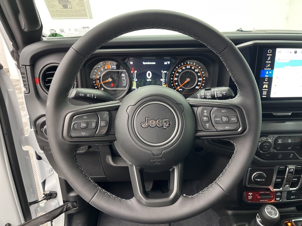 New 2026 Jeep Wrangler Unlimited Rubicon w/ Xtreme 35 Tire Package image 13