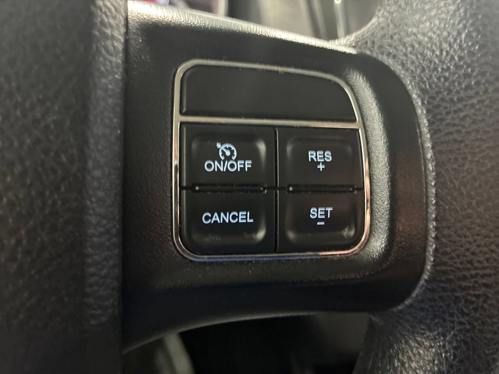 Used 2017 Dodge Journey SE w/ Flexible Seating Group FWD image 17