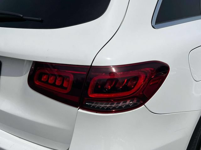 Used 2022 Mercedes-Benz GLC 300 w/ Premium Package Lite image 12