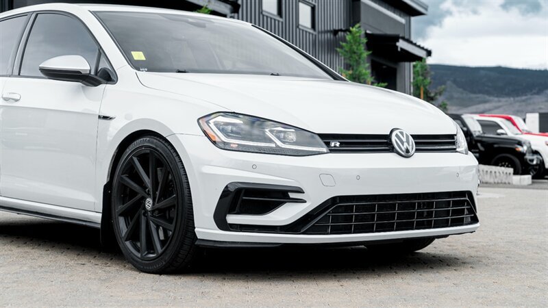 Used 2019 Volkswagen Golf R 4-Door AWD/4WD image 9