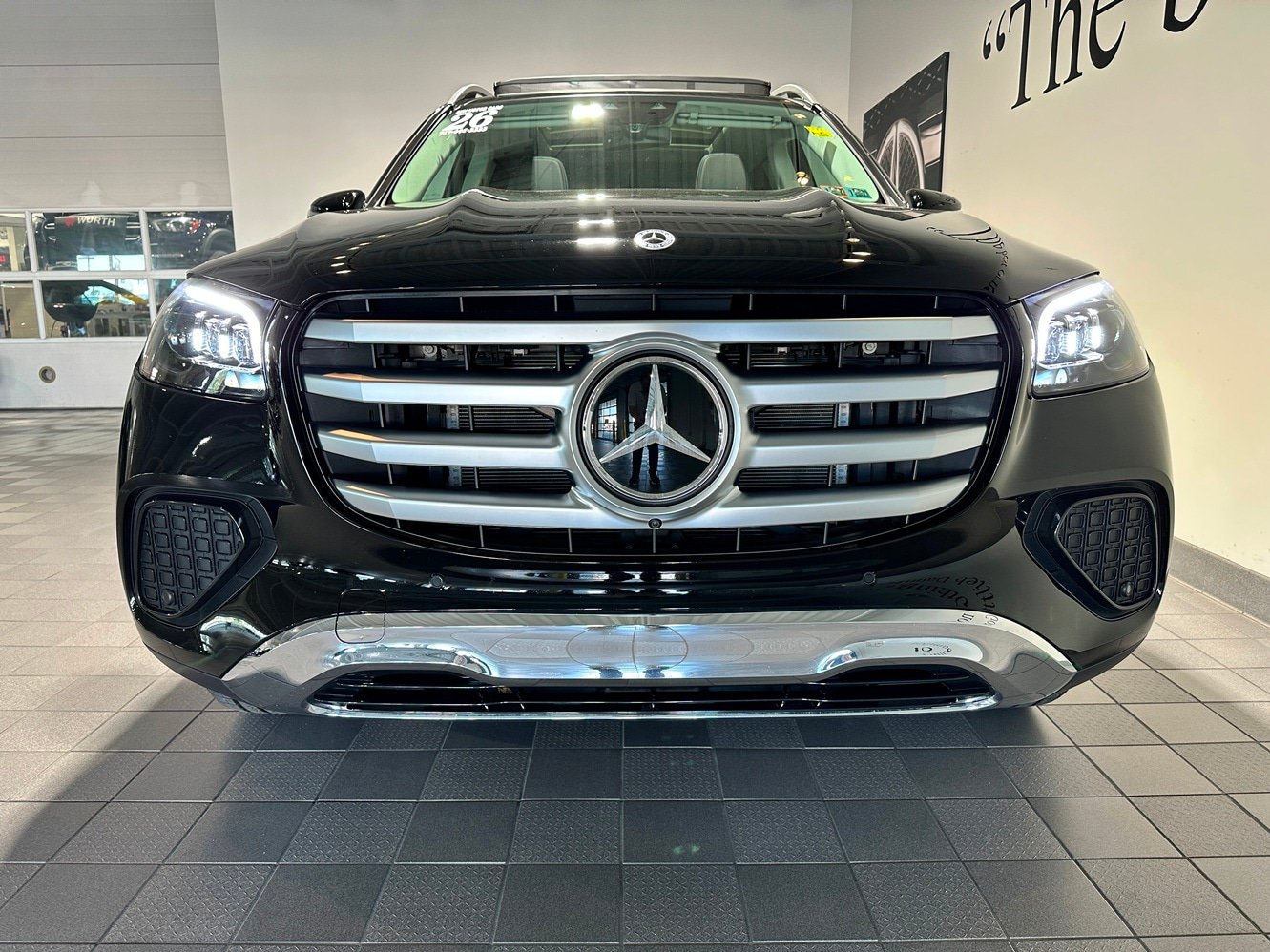 Used 2026 Mercedes-Benz GLS 450 4MATIC image 2