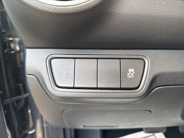 Used 2023 Kia Forte LXS image 21