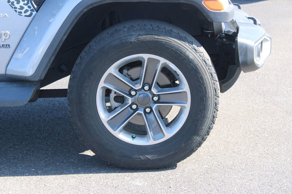 Used 2020 Jeep Wrangler Unlimited Sahara image 12