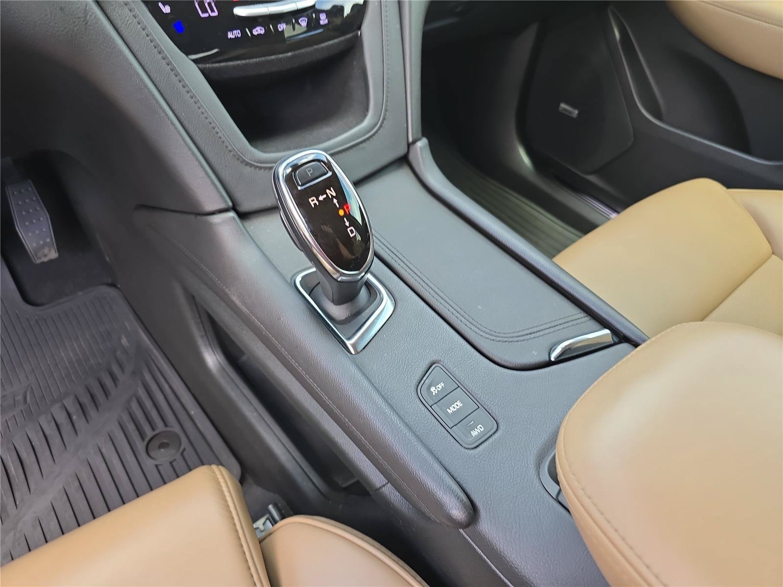 Used 2017 Cadillac XT5 Platinum AWD/4WD image 29