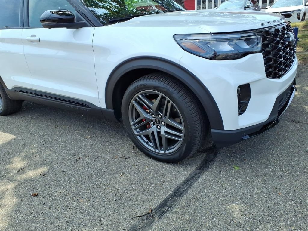 Used 2026 Ford Explorer ST w/ Sun And Sound Package AWD/4WD image 5