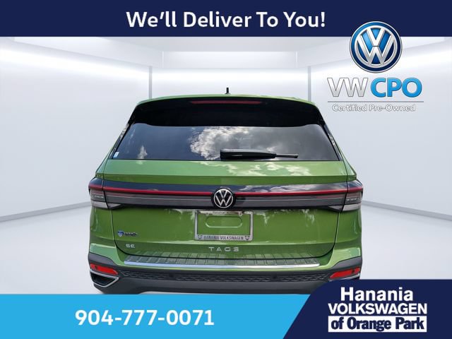 Certified 2026 Volkswagen Taos SE FWD image 4