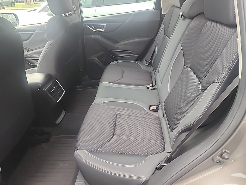Used 2021 Subaru Forester Premium AWD/4WD image 18