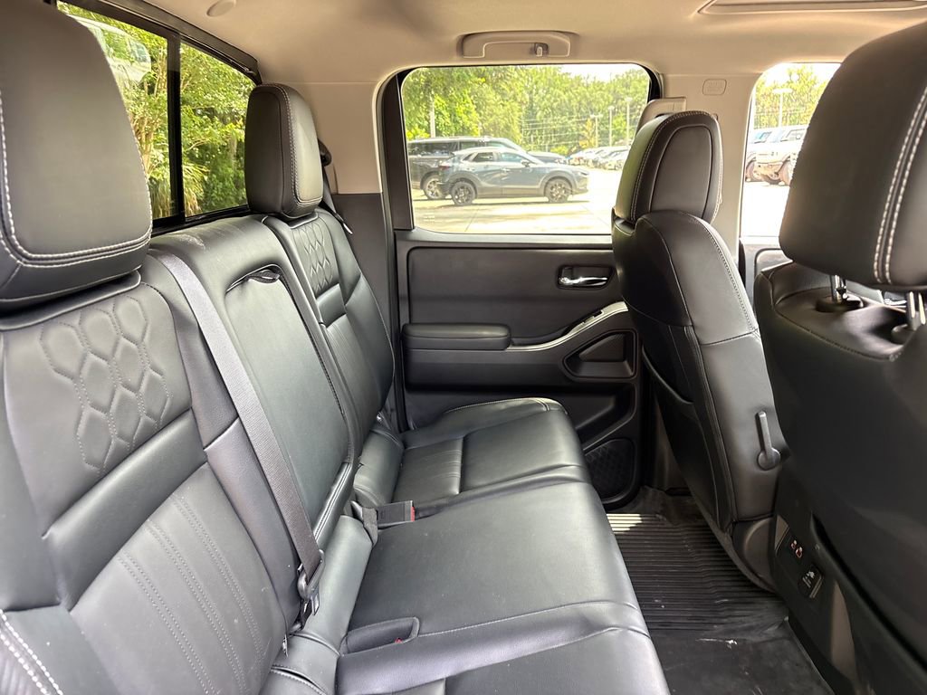 Used 2022 Nissan Frontier SV w/ SV Premium Package RWD image 29