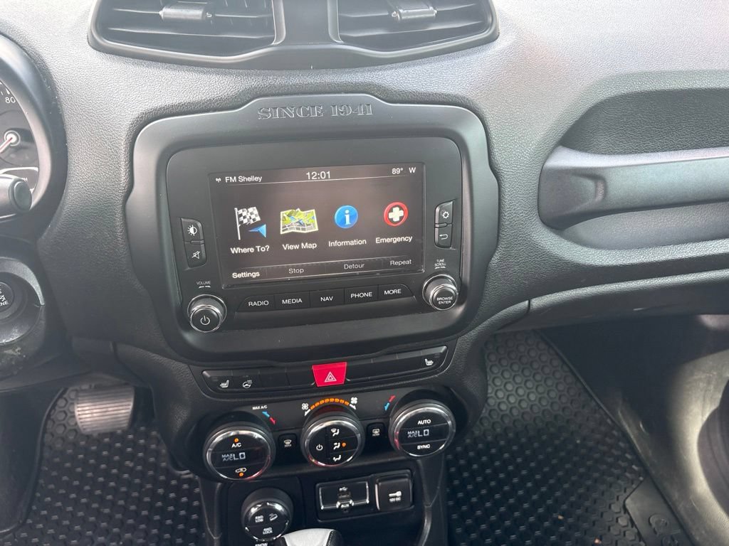 Used 2016 Jeep Renegade Trailhawk w/ Premium Trailhawk Package AWD/4WD image 20