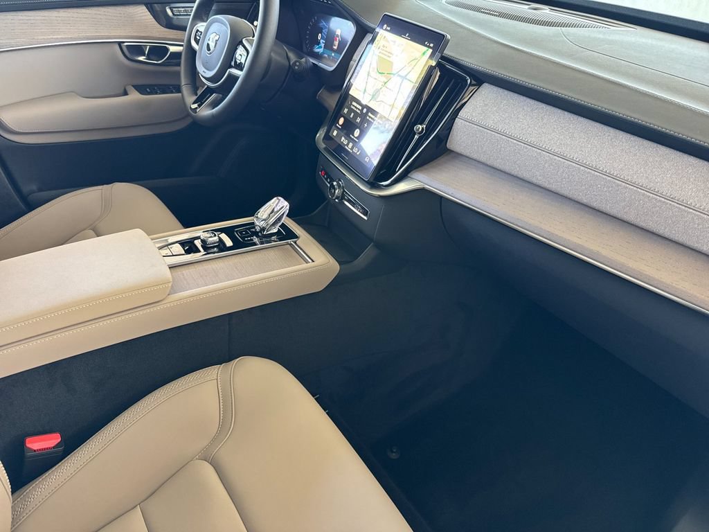 New 2026 Volvo XC90 B6 Plus w/ Protection Package Premier AWD/4WD image 16