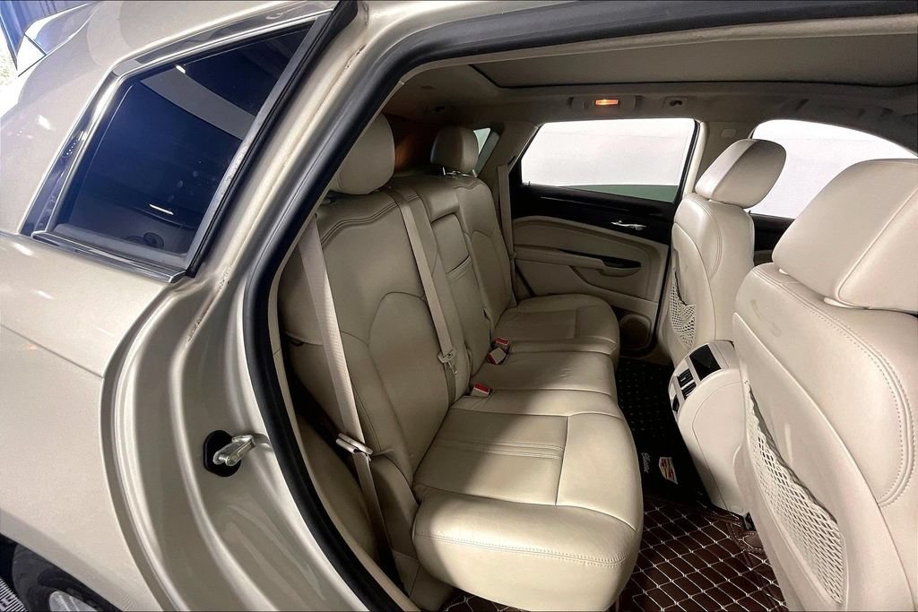 Used 2016 Cadillac SRX Luxury w/ Driver Awareness Package FWD image 36