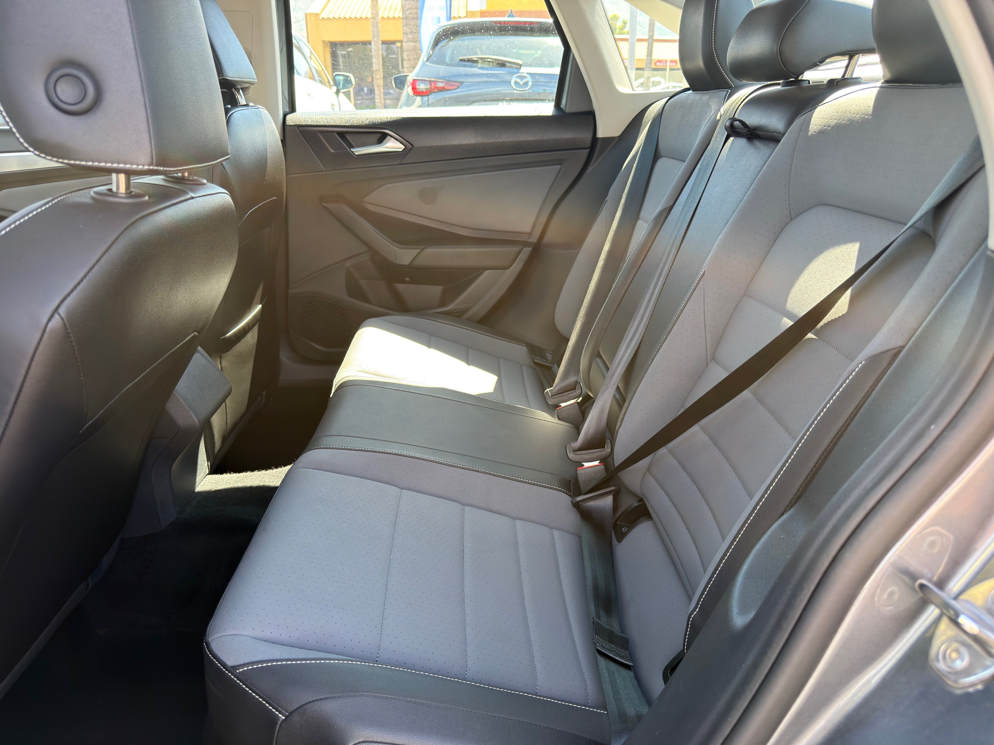 Used 2025 Volkswagen Jetta SE FWD image 16