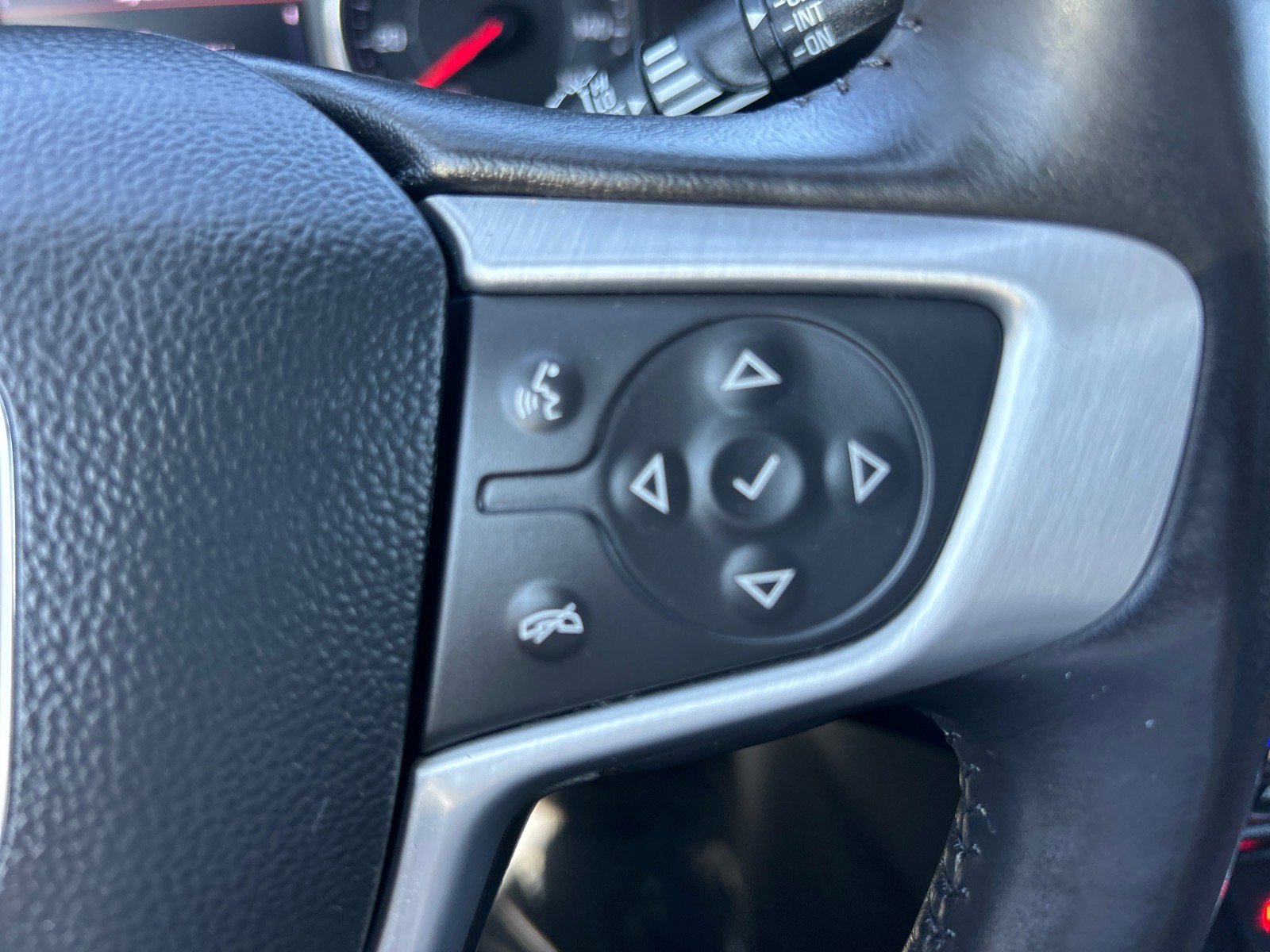 Used 2020 GMC Terrain SLT w/ Preferred Package image 24