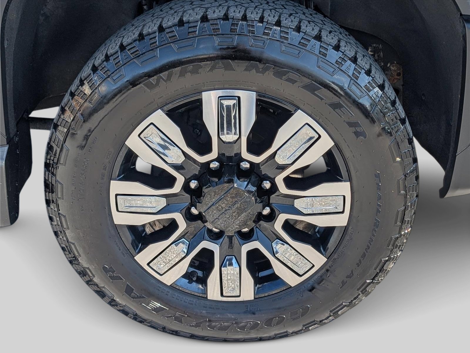 Used 2024 GMC Sierra 3500 Denali w/ Technology Package image 12