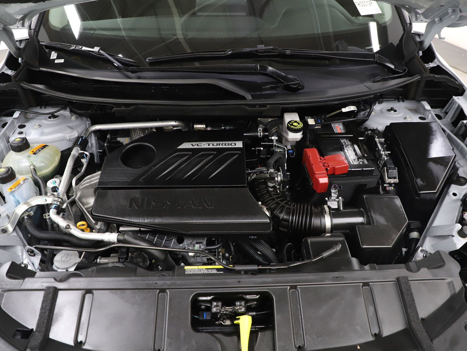 Used 2025 Nissan Rogue SV image 32