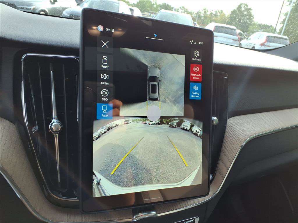 New 2026 Volvo XC60 B5 Plus w/ Protection Package Premier image 18