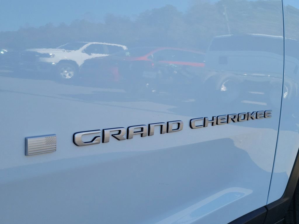 New 2025 Jeep Grand Cherokee Laredo X image 40