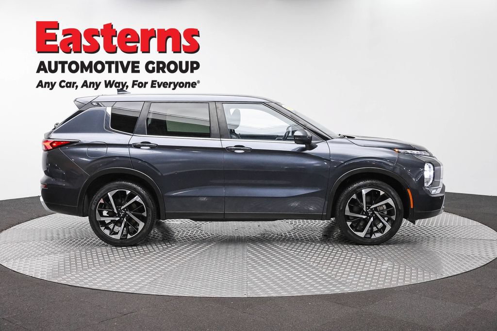 Used 2024 Mitsubishi Outlander SE FWD image 4
