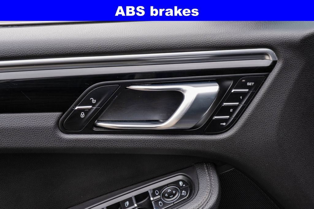 Used 2018 Porsche Macan Sport Edition image 12