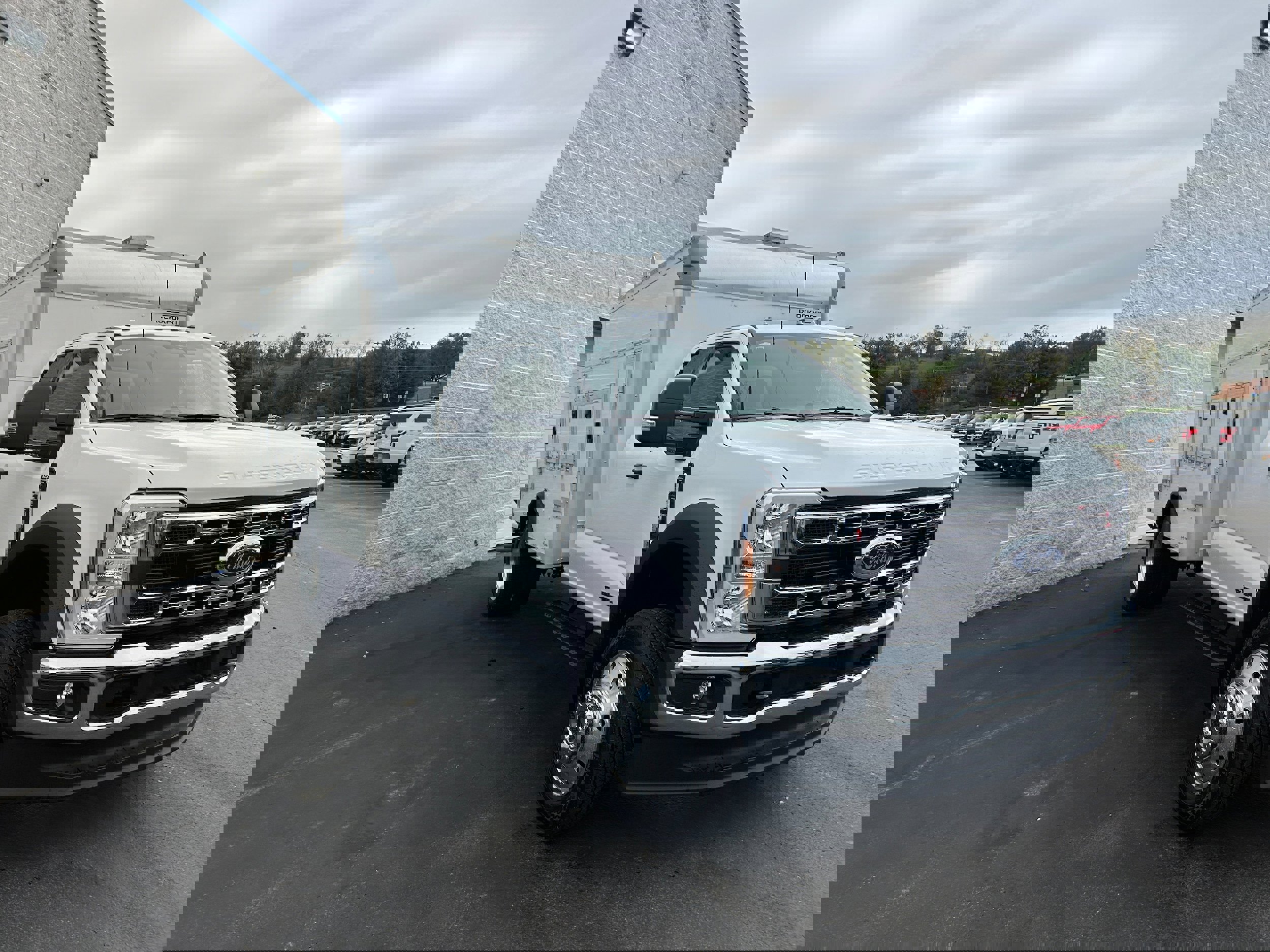 New 2025 Ford F450 XLT w/ XLT Value Package image 14