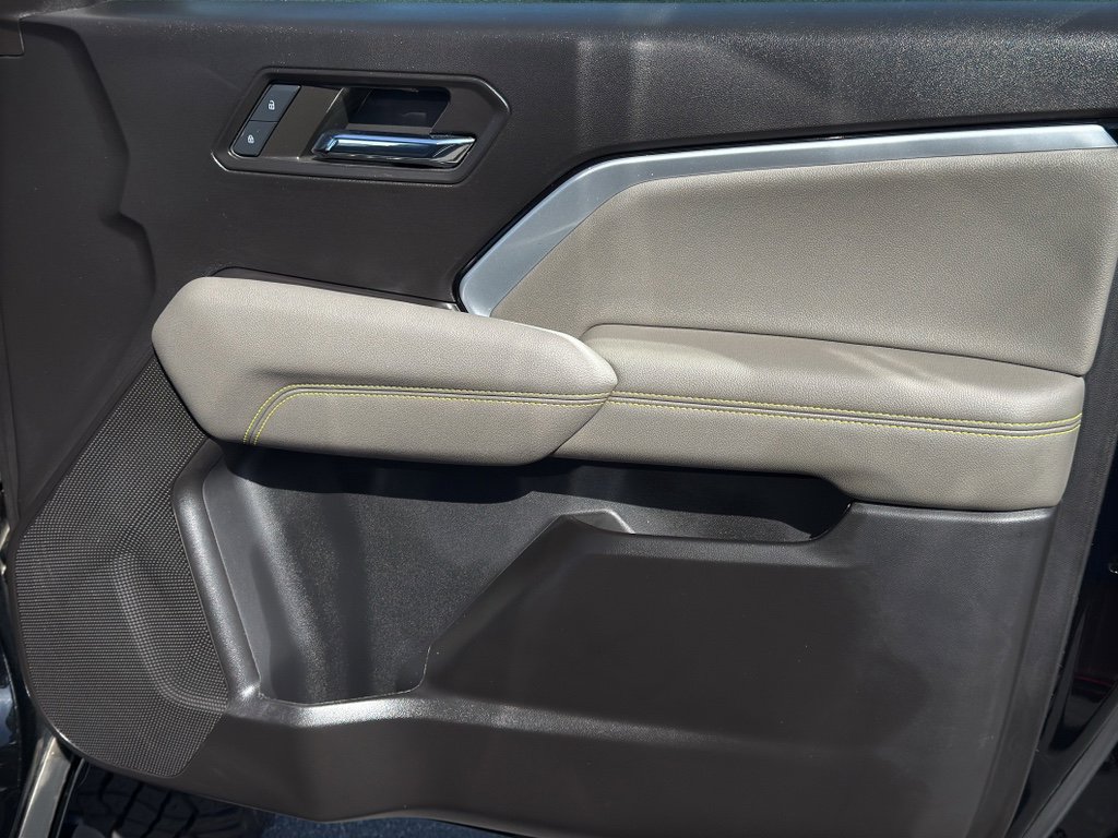 Used 2024 Chevrolet Colorado ZR2 w/ Technology Package image 33