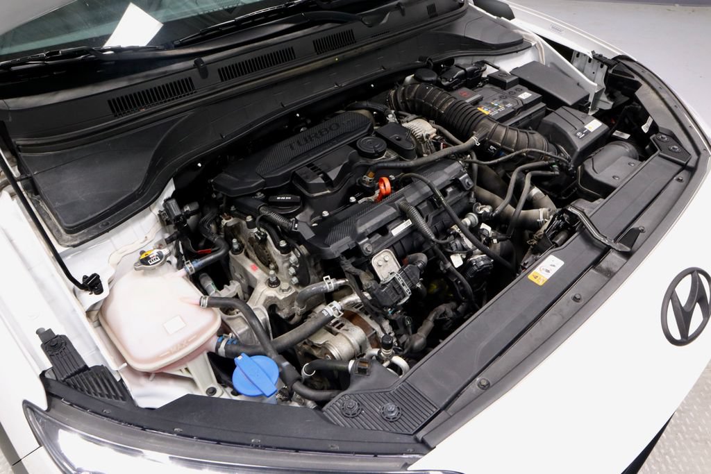 Certified 2023 Hyundai Kona Limited w/ Cargo Package FWD image 19