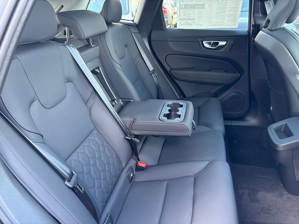 New 2026 Volvo XC60 B5 Core AWD/4WD image 17