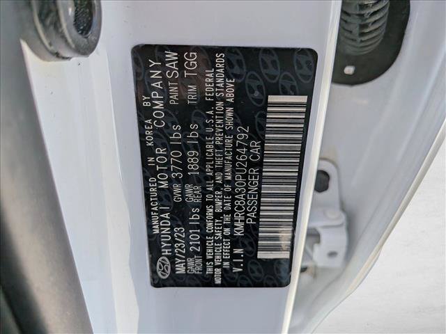 Used 2023 Hyundai Venue SEL FWD image 24