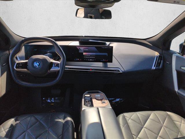 Used 2024 BMW iX xDrive50 w/ Premium Package AWD/4WD image 19