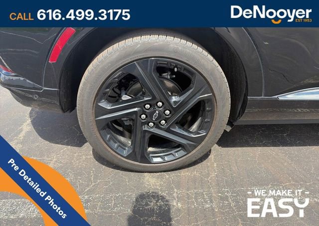 Used 2024 Chevrolet Equinox EV RS AWD/4WD image 14