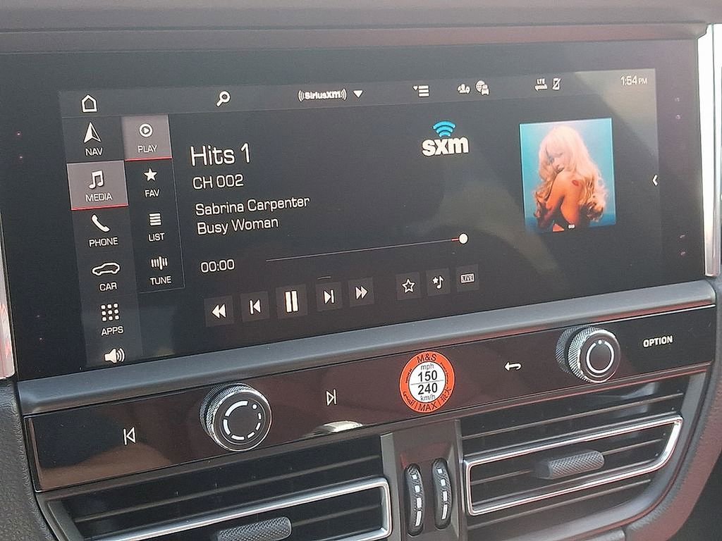 Used 2025 Porsche Macan image 20