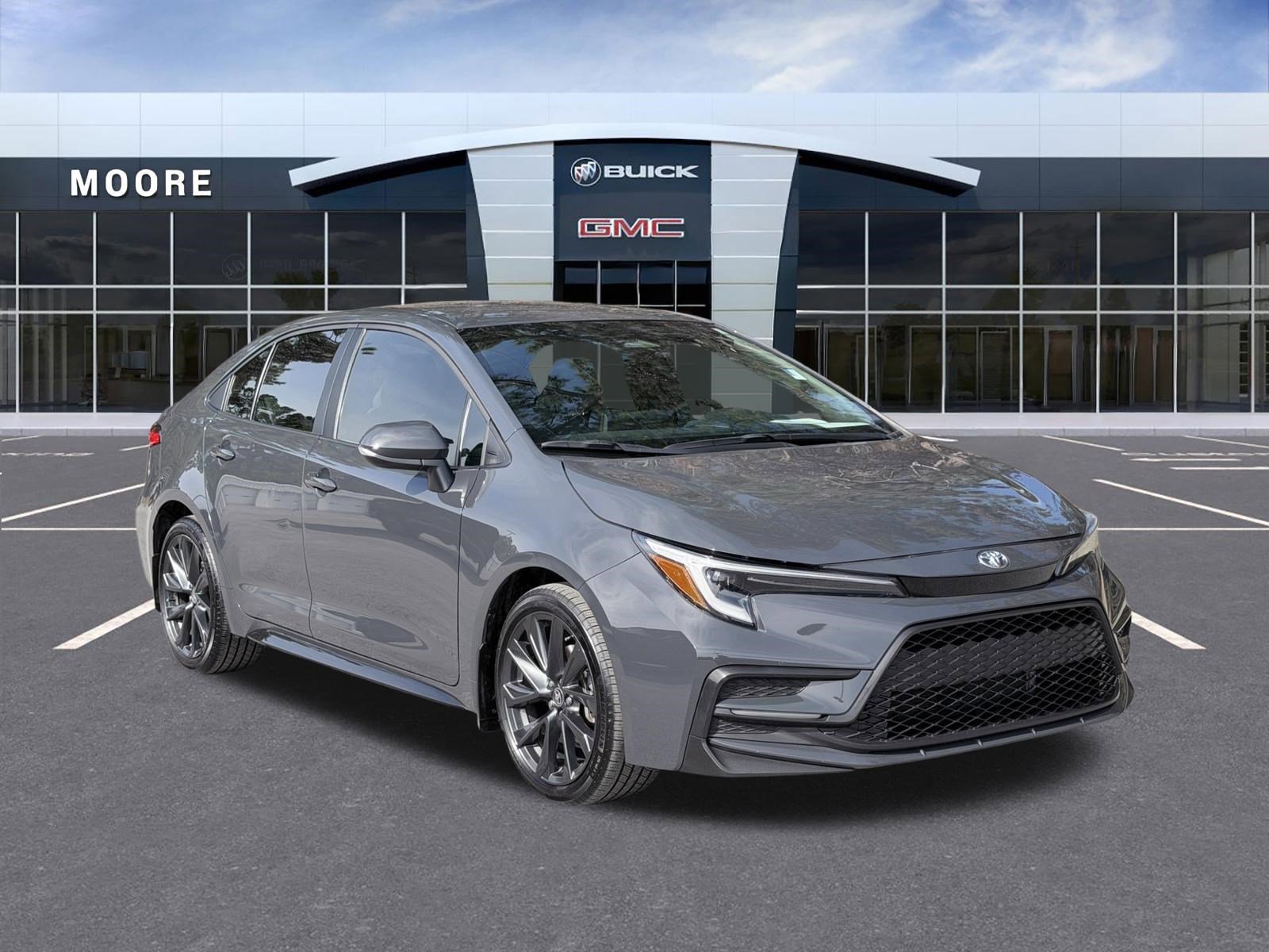 Used 2025 Toyota Corolla SE FWD image 3