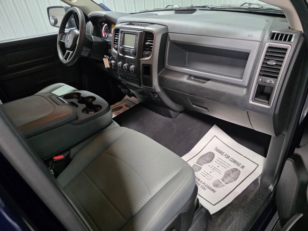 Used 2018 RAM 1500 Express AWD/4WD image 6